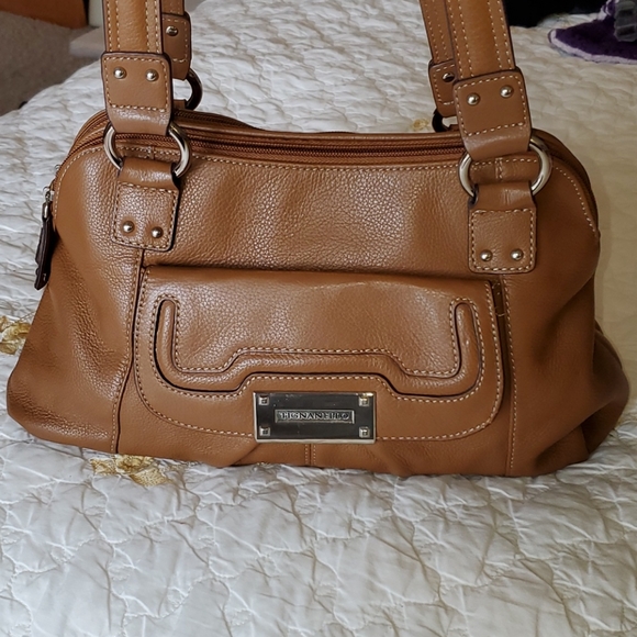Tignanello Handbags - Tignanello leather handbag 👜